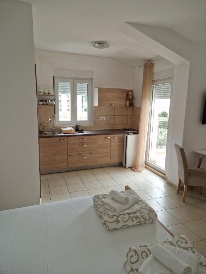 Apartmani Marina Kopitovic Petrovac Exterior foto