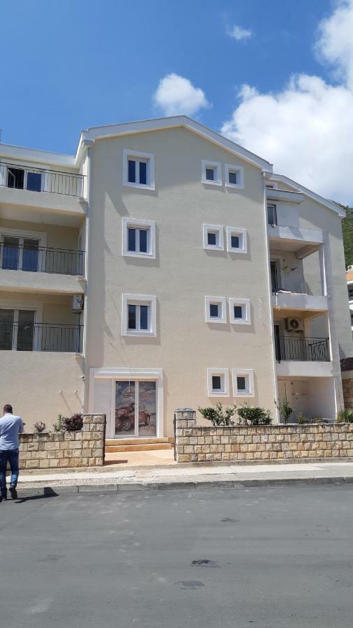 Apartmani Marina Kopitovic Petrovac Exterior foto