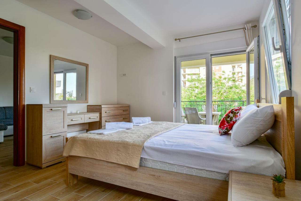 Apartmani Marina Kopitovic Petrovac Exterior foto