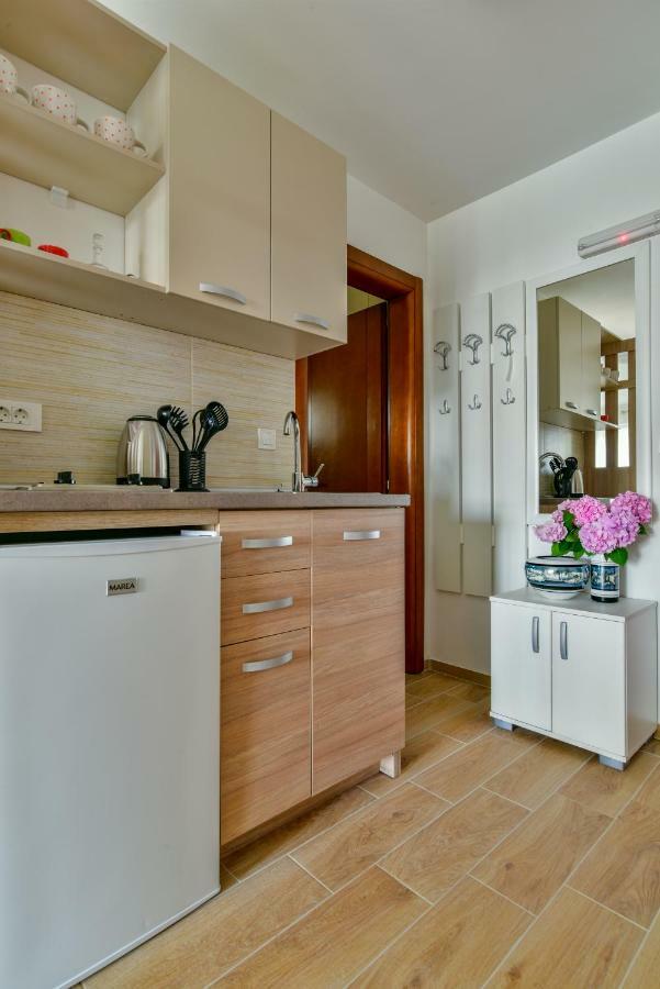 Apartmani Marina Kopitovic Petrovac Exterior foto