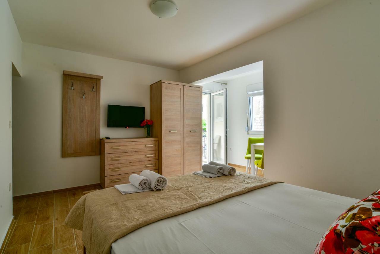 Apartmani Marina Kopitovic Petrovac Exterior foto